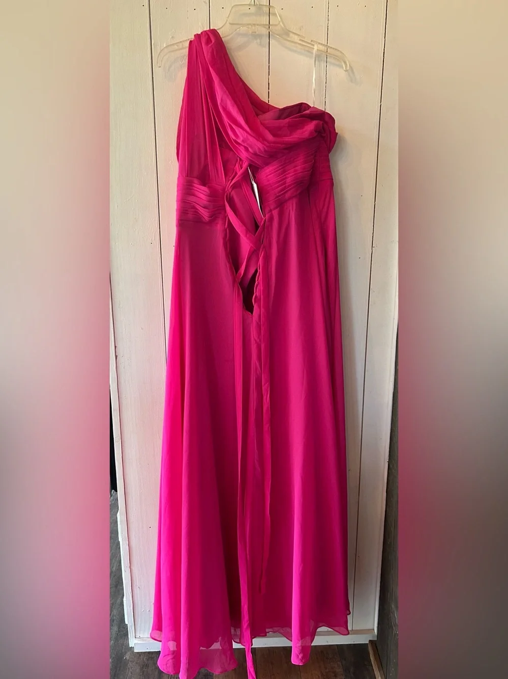 Elegant Fuchsia Sleeveless Evening Dress size 16